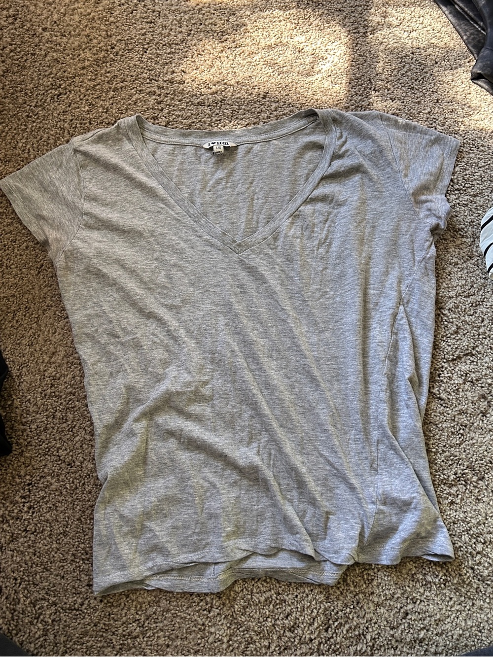 Love Culture grey vneck tee